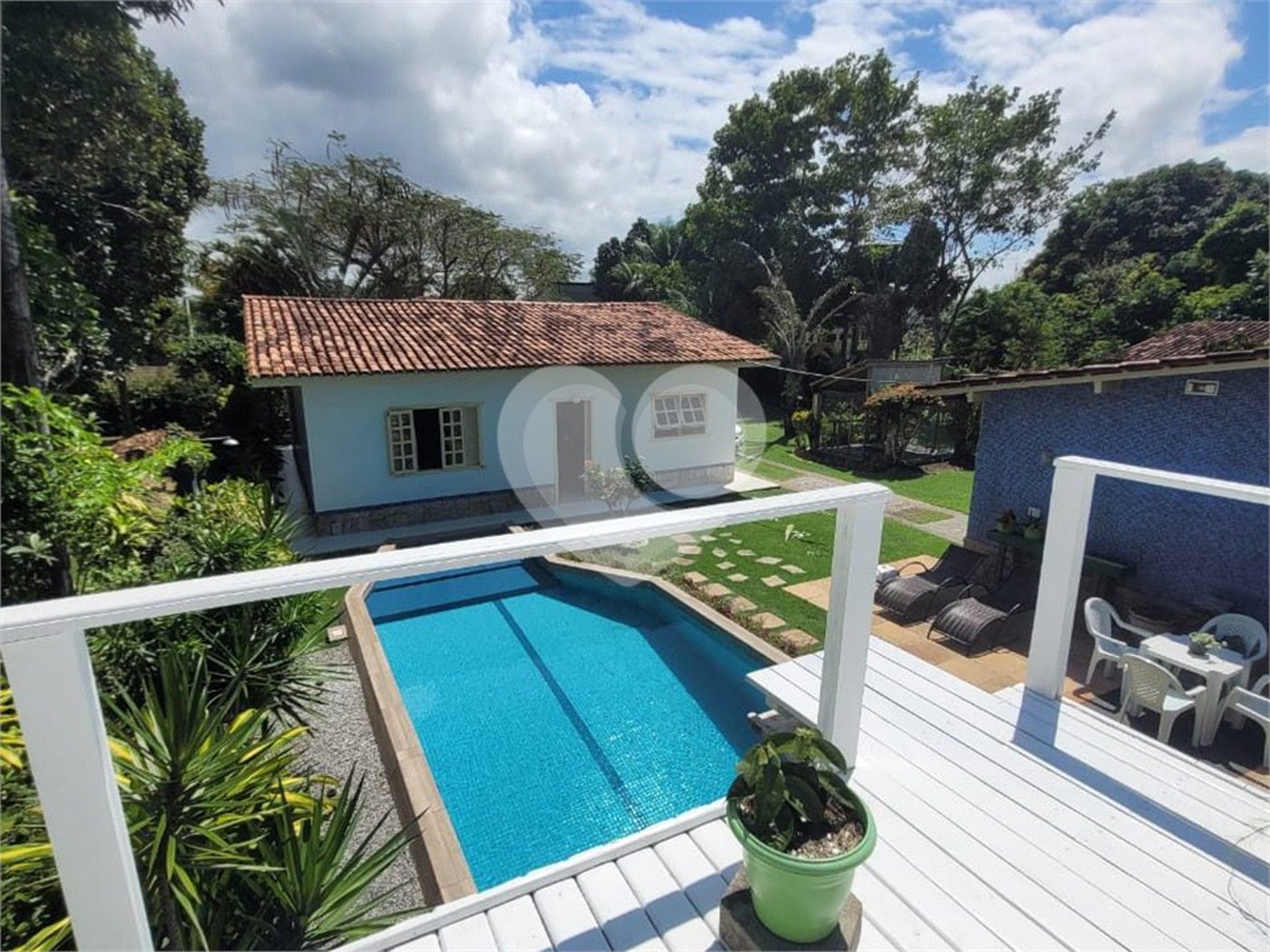 Casa à venda com 4 quartos, sendo 2 suítes, no Centro, Santa Cruz Cabrália, BA