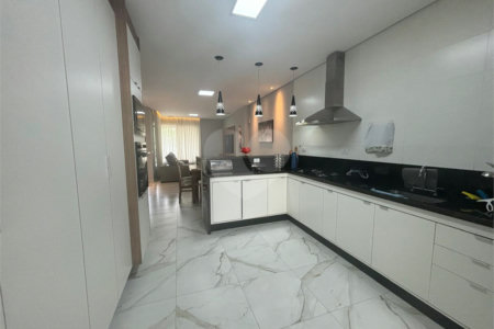 Casa à venda com 3 quartos, sendo 1 suíte, no condomínio Sun Lake, Sorocaba - SP