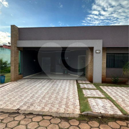 Casa à venda com 3 quartos, sendo 1 suíte,  no Centro, Ponta Porã, MS