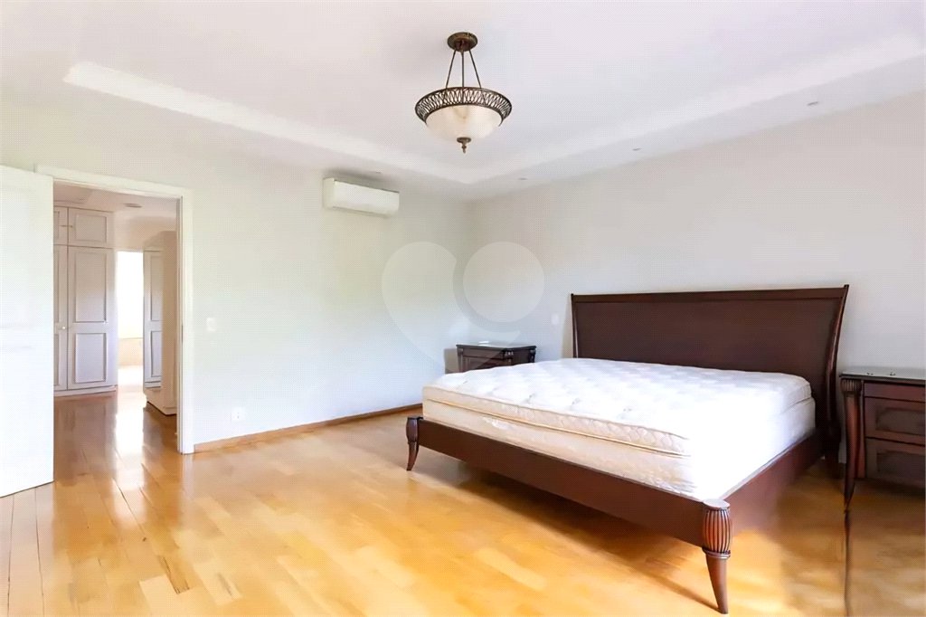 Casa à venda com 4 suítes em Jardim Leonor, São Paulo, SP