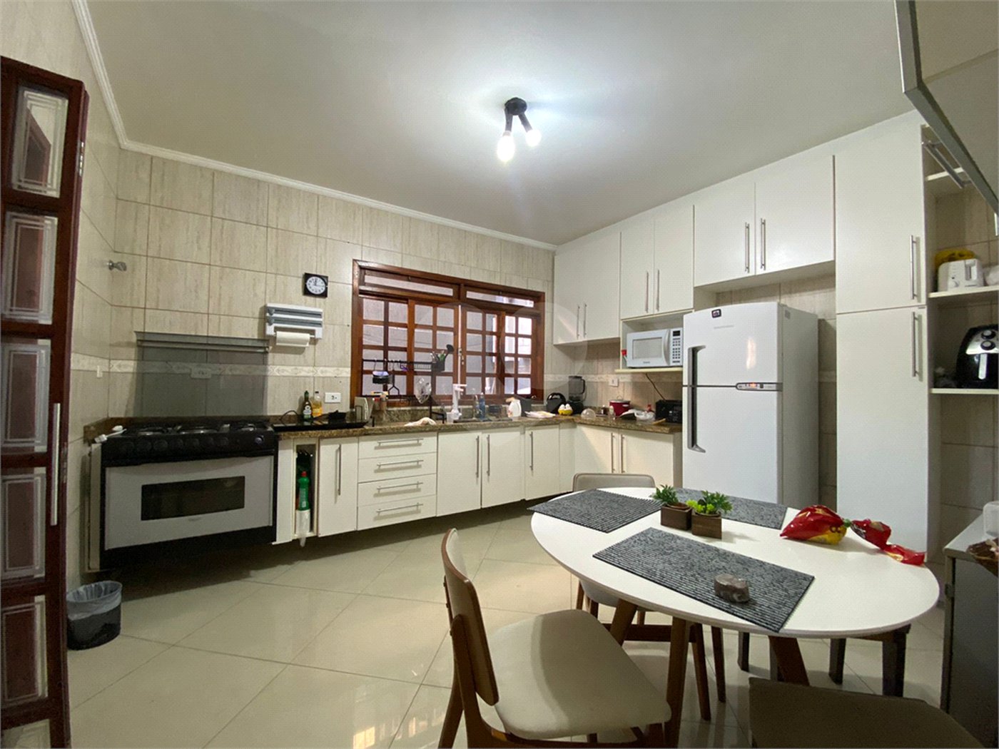 Casa à venda com 2 suítes no condomínio Pila, São Paulo - SP