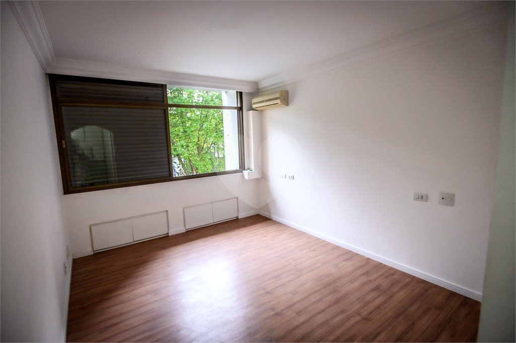 Apartamento à venda com 3 suítes em Paineiras do Morumbi, São Paulo, SP