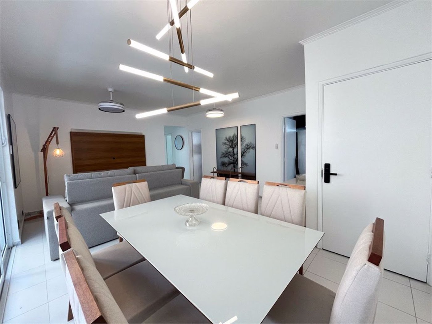 Apartamento Residencial à venda, Centro, Guarujá - AP0133.