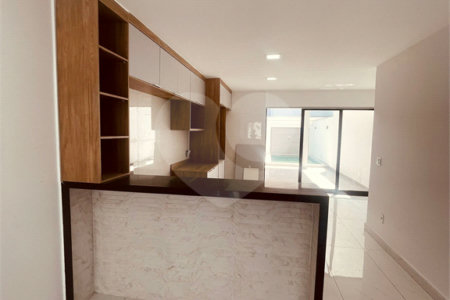 Casa à venda com 3 quartos, sendo 2 suítes, no condomínio Grand Park, Rio de Janeiro - RJ