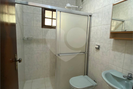 Sobrado à venda com 3 quartos, sendo 1 suíte, em Vila dos Remédios, São Paulo, SP