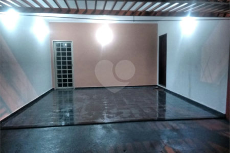 Sobrado a venda.