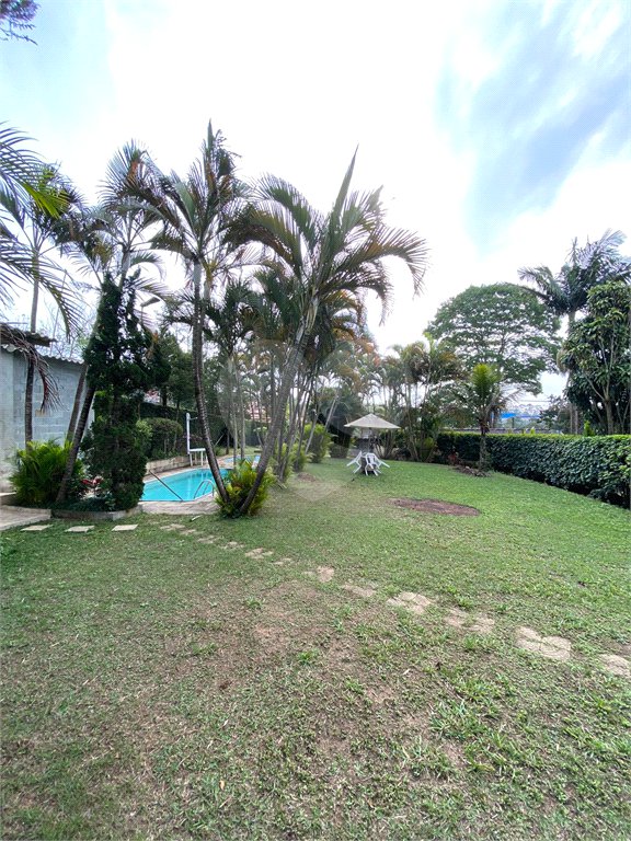 Chácara à venda com 3 quartos em Chácaras Ceres, Suzano, SP