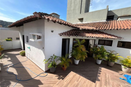 Apartamento com 4 dormitórios à venda, 259 m² por R$ 900.000,00 - Jardim Três Marias - Guarujá/SP