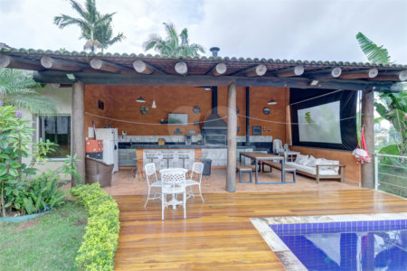 Casa à venda com 4 suítes em Chácara Flora, São Paulo, SP