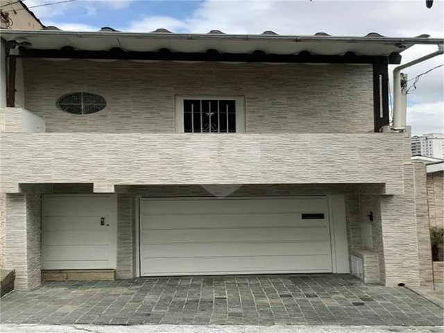 Sobrado à venda com 4 quartos, sendo 1 suíte,  em Vila Gustavo, São Paulo, SP