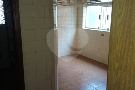 Sobrado à venda ou para alugar com 5 quartos, sendo 1 suíte,  em Vila Ida, São Paulo, SP