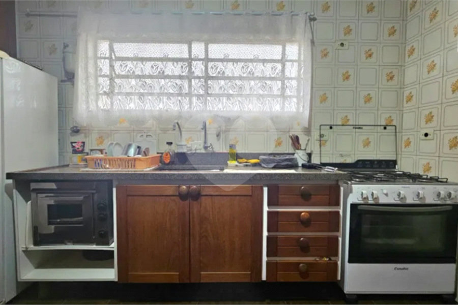 Casa de Vila à venda com 4 quartos, sendo 2 suítes, em Vila Madalena, São Paulo, SP