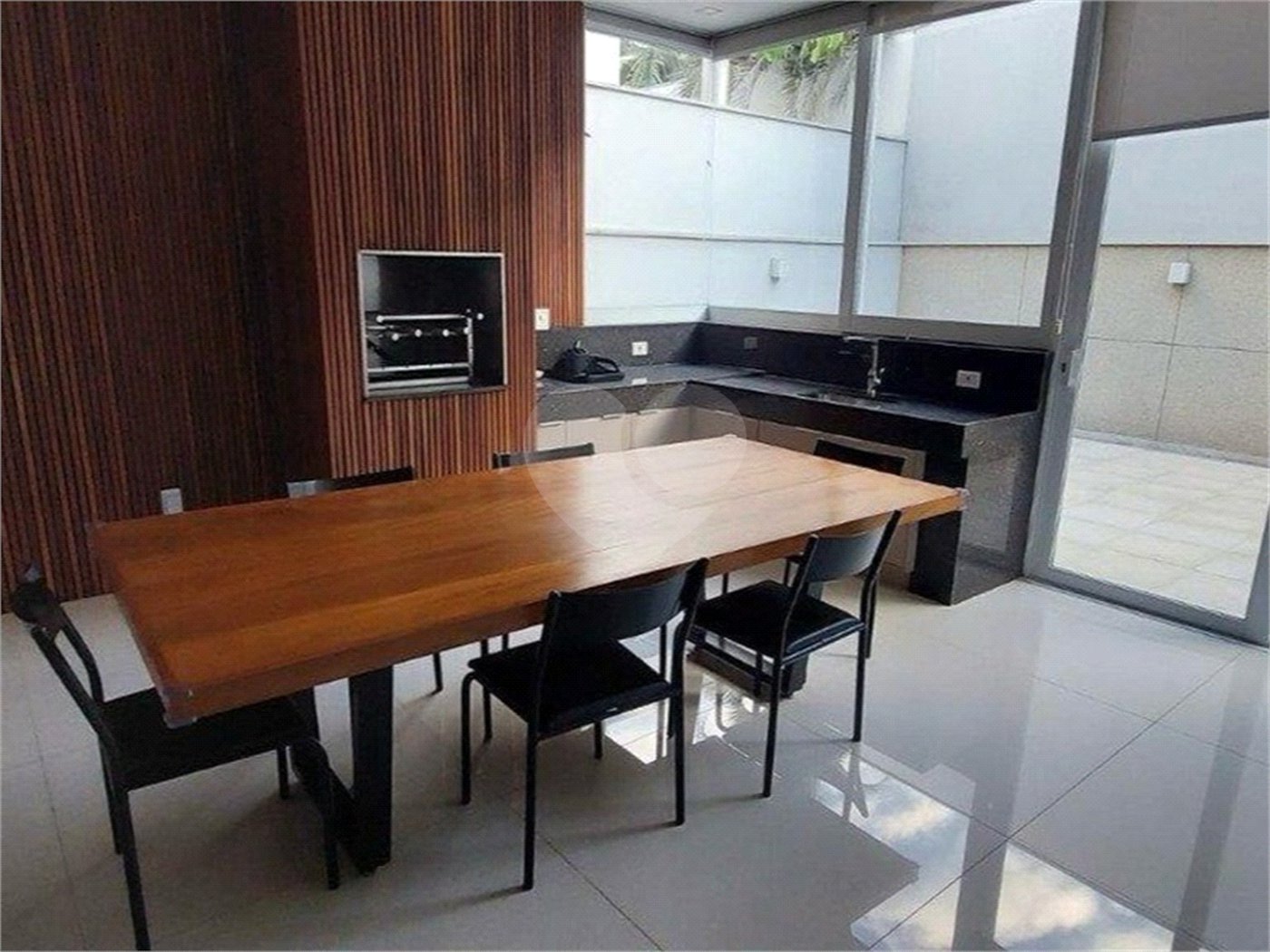 Casa à venda ou para alugar com 3 suítes no condomínio Mont Blanc, Sorocaba - SP