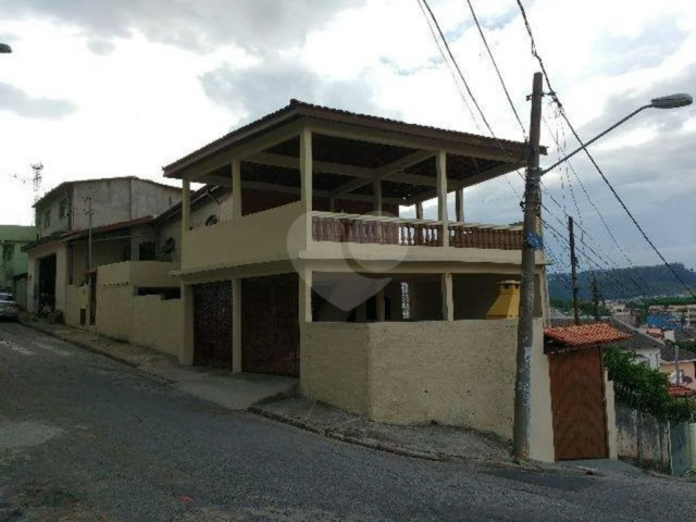 Casa à venda com 6 quartos, sendo 1 suíte,  em Freguesia do Ó, São Paulo, SP