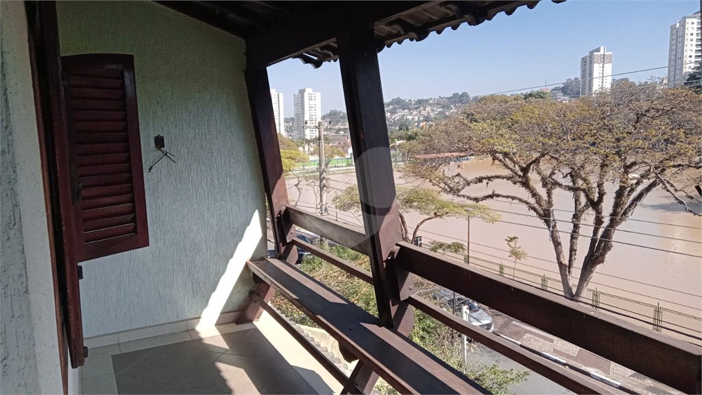 Sobrado à venda com 4 quartos, sendo 1 suíte, em Vila Rosália, Guarulhos, SP