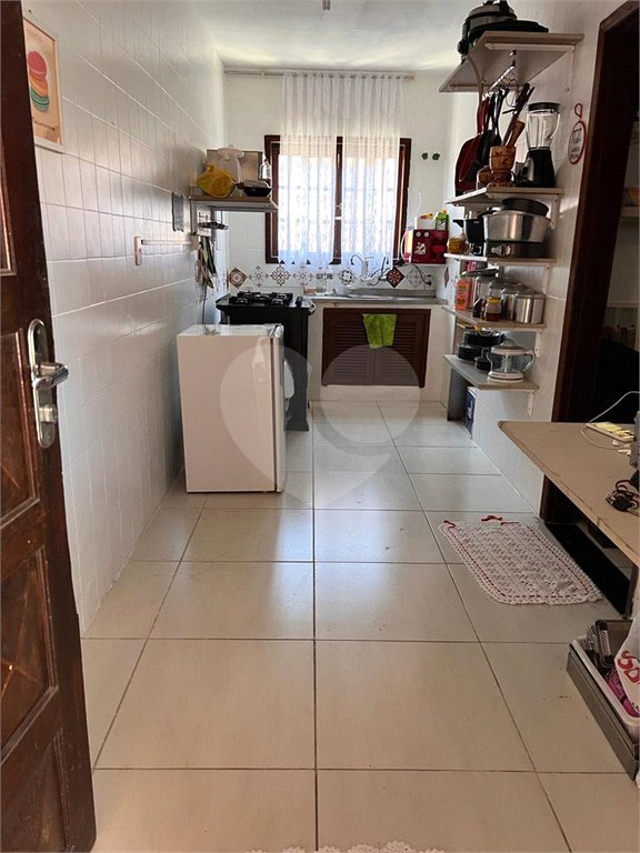 Casa à venda com 2 quartos, sendo 1 suíte,  no Centro, Bertioga, SP