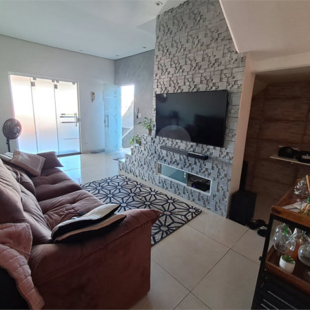 Casa à venda com 2 quartos em Vila Lavínia, Mogi das Cruzes, SP