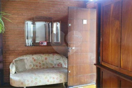Casa à venda com 3 quartos, sendo 1 suíte, no condomínio Terras de São Francisco, Vinhedo - SP