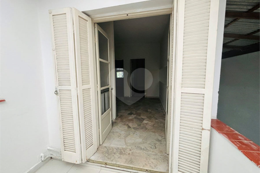 Sobrado à venda com 3 quartos, sendo 1 suíte, em Vila Romana, São Paulo, SP
