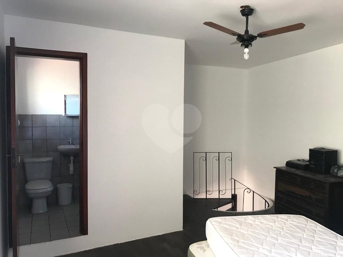 Casa à venda com 2 quartos, sendo 1 suíte, em Lapa de Baixo, São Paulo, SP