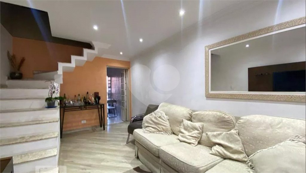 Sobrado de vila à venda – 140m²