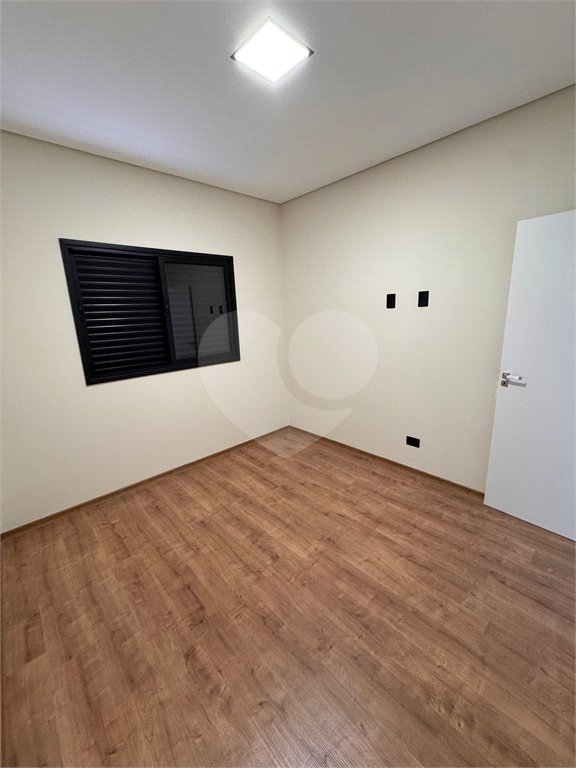 Casa à venda com 3 quartos, sendo 1 suíte, no condomínio Residencial Villagio Wanel, Sorocaba - SP