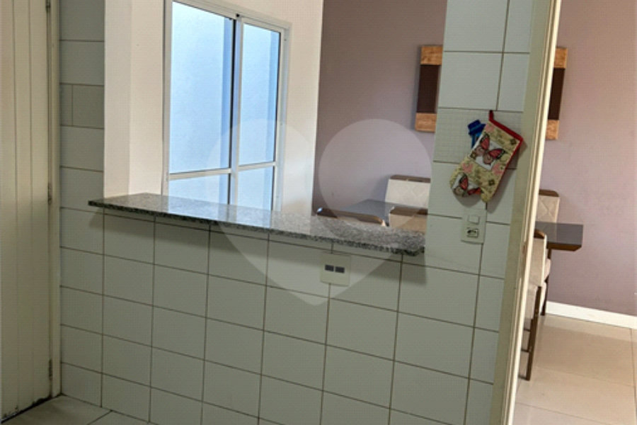 Casa à venda com 3 quartos, sendo 1 suíte,  no condomínio Village St. Louis, São Paulo - SP