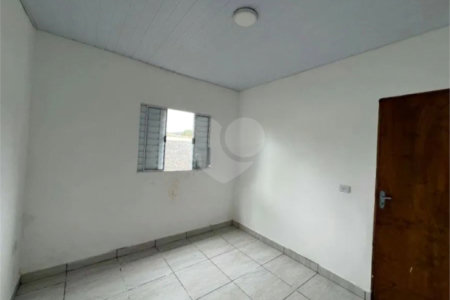 Casa Térrea à venda com 2 quartos em Vila Santa Helena, Atibaia, SP