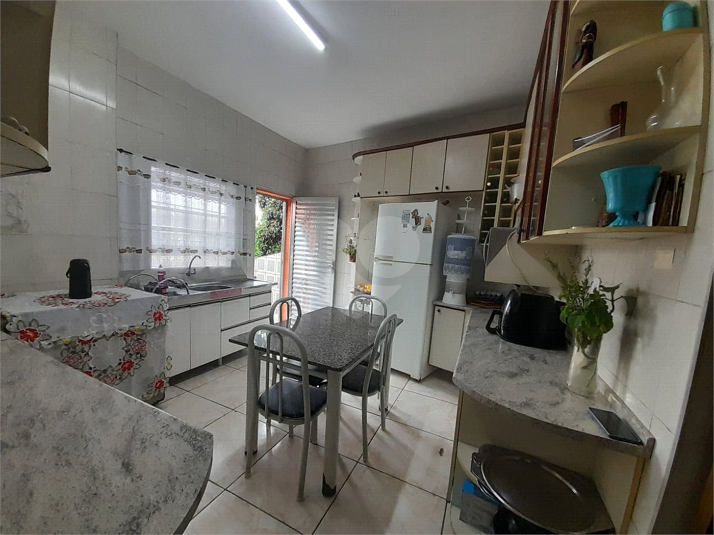 Sobrado à venda com 4 quartos, sendo 1 suíte,  em Saúde, São Paulo, SP