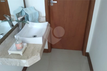 Casa à venda com 3 suítes no condomínio Damha III, São Carlos - SP