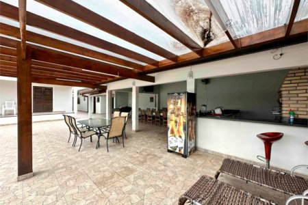 Sobrado à venda com 5 quartos, sendo 3 suítes, em Cidade Nova Peruíbe, Peruíbe, SP