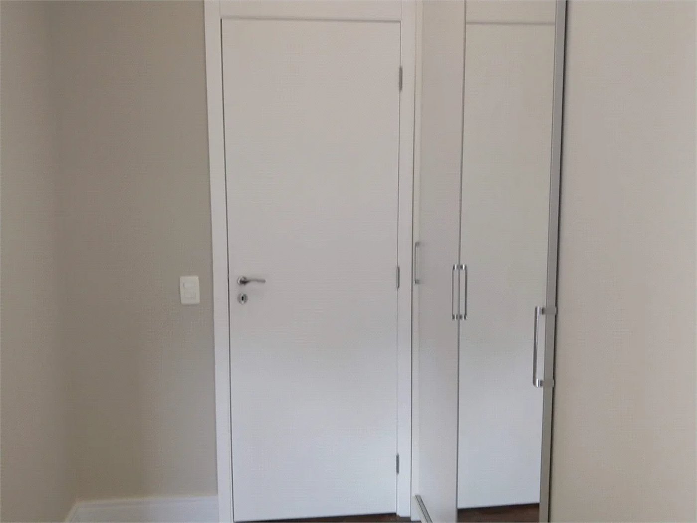 Apartamento à venda com 3 suítes em Vila Anastácio, São Paulo, SP