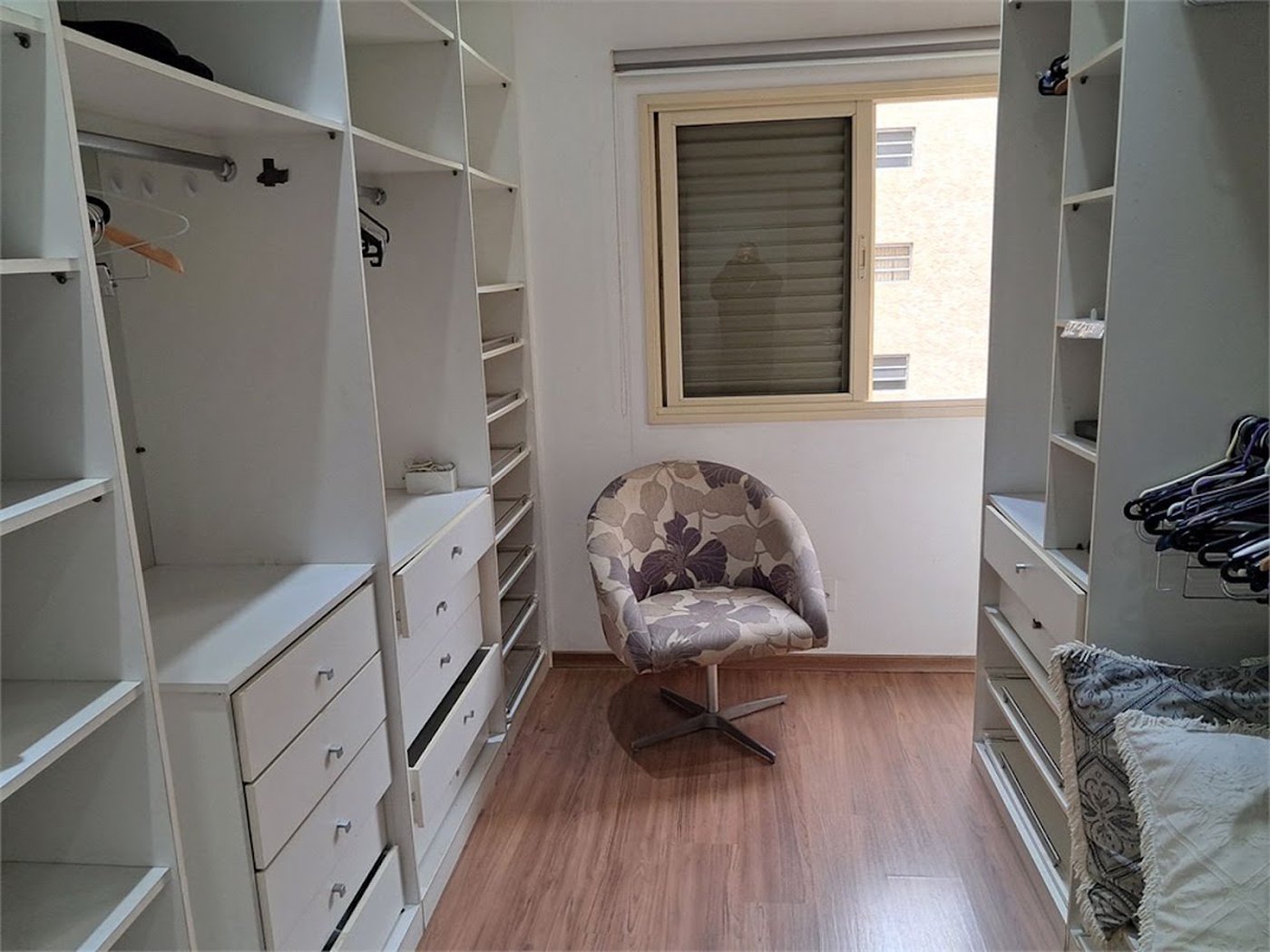 Apartamento Residencial à venda, Gonzaga, Santos - AP0761.