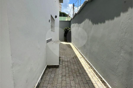 Casa à venda com 4 quartos, sendo 1 suíte, em Vila Oliveira, Mogi das Cruzes, SP
