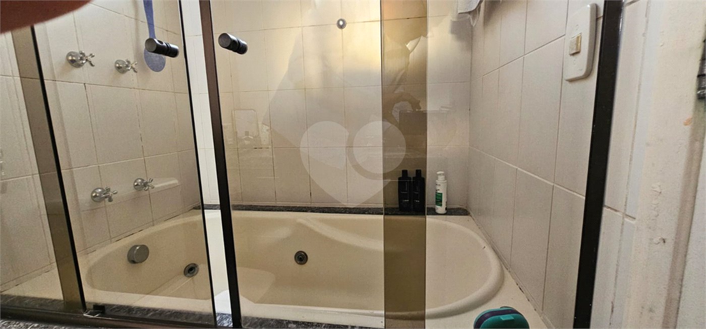 Apartamento à venda com 3 suítes em Sítio São José, Suzano, SP