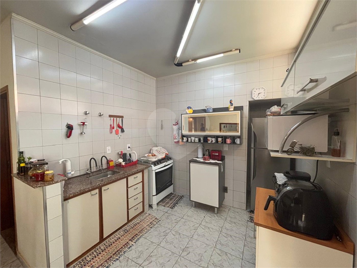 Casa à venda com 3 quartos, sendo 1 suíte, em Parque Laranjeiras, Araraquara, SP