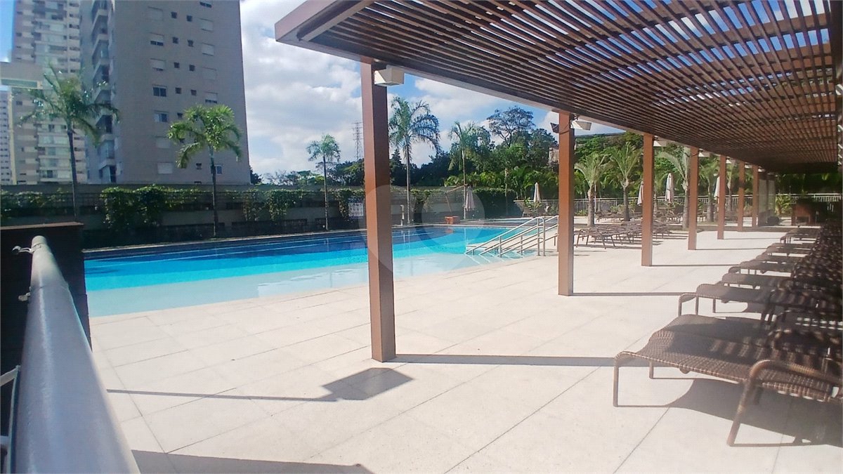 Apartamento para alugar com 2 quartos, sendo 1 suíte, em Vila Anastácio, São Paulo, SP
