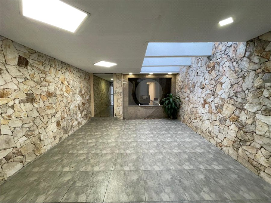 Sobrado à venda com 3 quartos em Quinta da Paineira, São Paulo, SP
