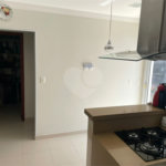 Casa à venda com 3 quartos, sendo 1 suíte, no condomínio Quinta da Boa Vista, Jundiaí - SP