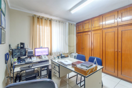 Sobrado à venda com 6 quartos em Chácara Santo Antônio, São Paulo, SP