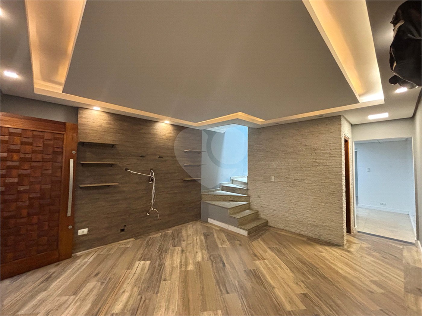 Casa à venda com 3 quartos, sendo 1 suíte,  em Jardim Santa Mena, Guarulhos, SP