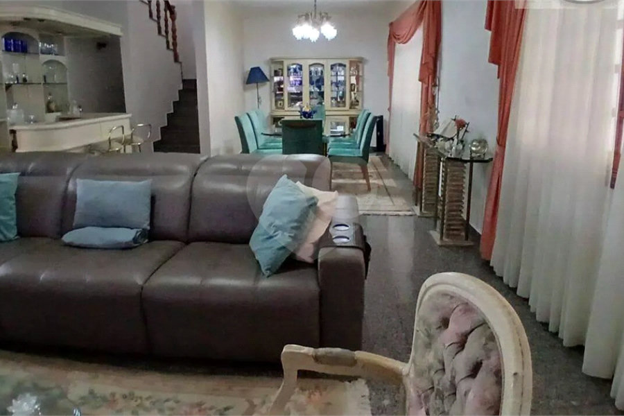 Sobrado à venda com 4 quartos, sendo 2 suítes, em Limão, São Paulo, SP