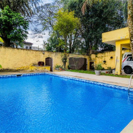 Casa à venda com 3 quartos, sendo 1 suíte, em Interlagos, São Paulo, SP