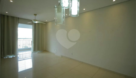 Apartamento à venda com 3 quartos, sendo 1 suíte,  em Vila Lusitânia, São Bernardo do Campo, SP