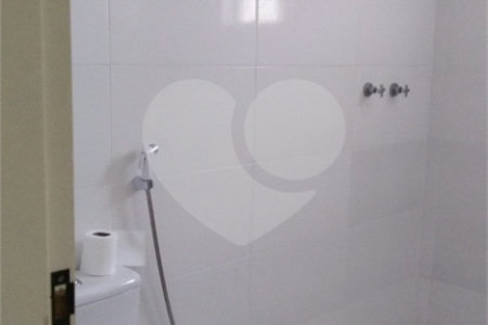 Casa à venda com 3 quartos, sendo 1 suíte, em Vila Mariana, São Paulo, SP
