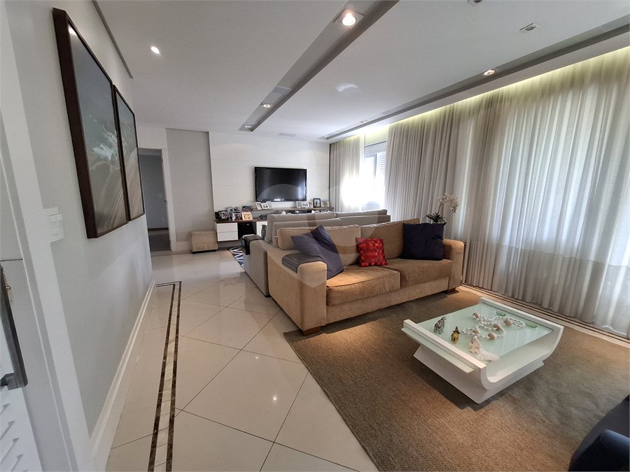 Apartamento à venda com 3 suítes em Santana, São Paulo, SP