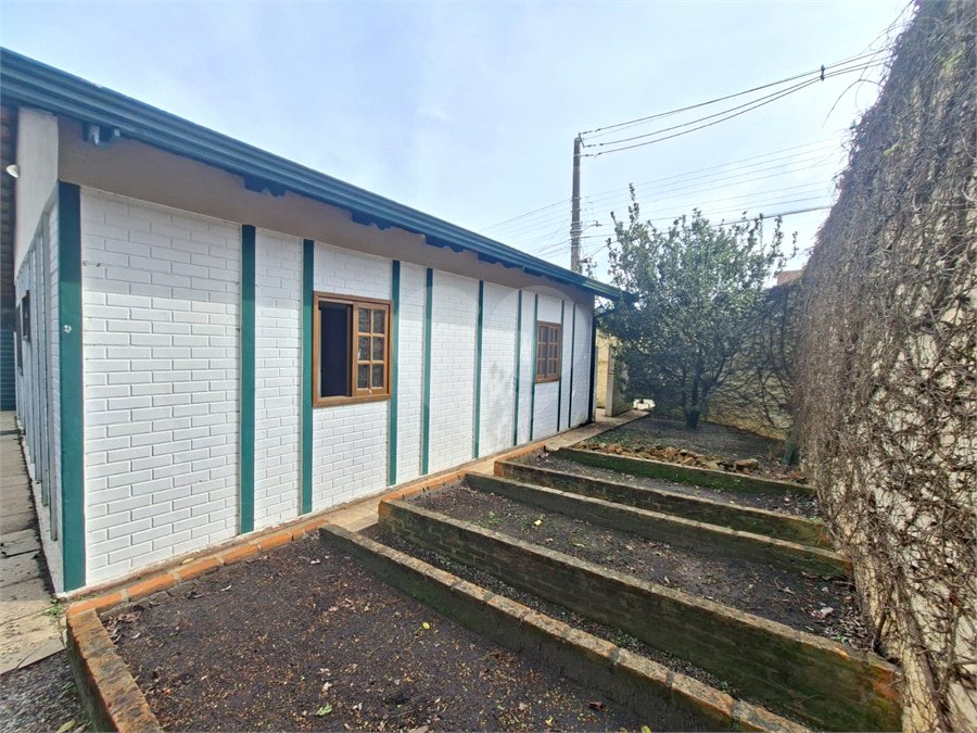 Casa à venda com 2 quartos no Centro, Alambari, SP
