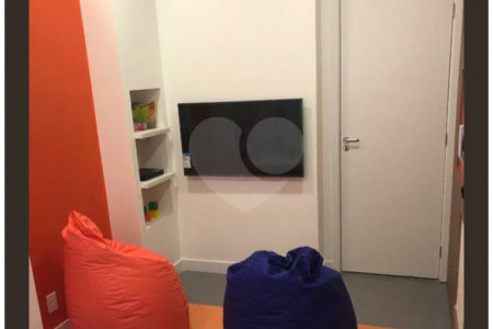 Apartamento à venda na Frei Caneca, 28 m², 1 quarto