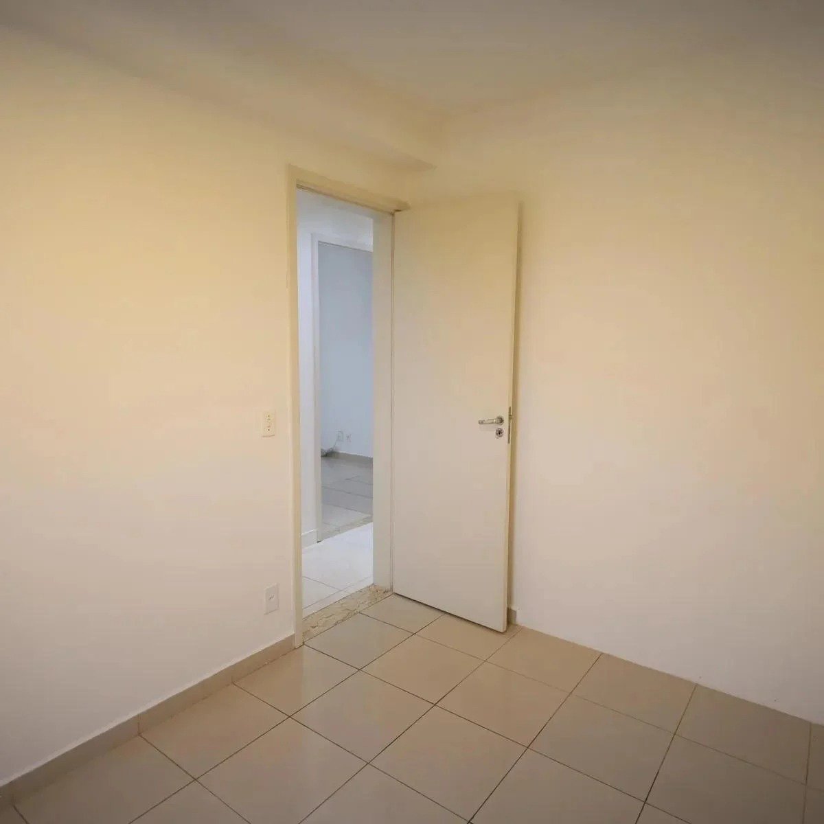 Apartamento à venda com 3 quartos, sendo 1 suíte, em Cidade São Francisco, São Paulo - SP