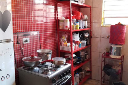 Casa à venda com 4 quartos, sendo 1 suíte, em Jardim das Palmas, São Paulo, SP